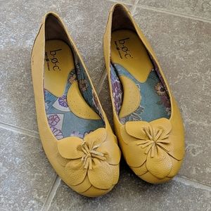 boc Mustard Yellow Leather Shoes